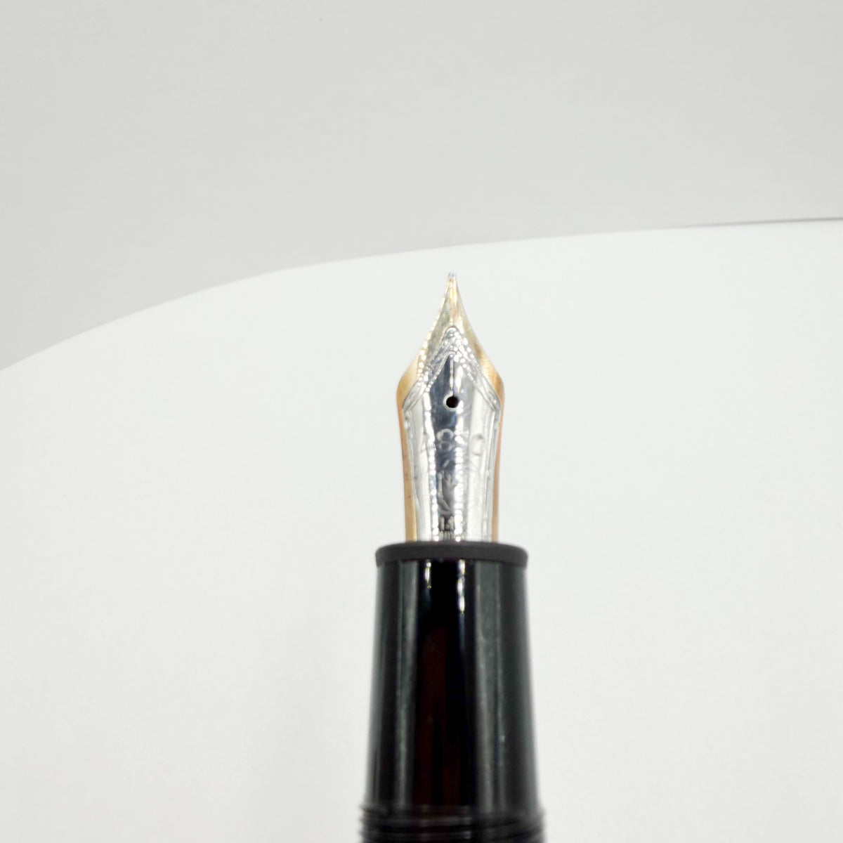 Montblanc Meisterstuck Black Resin #146 LeGrand Fountain Pen - Fine 14kt Gold Nib