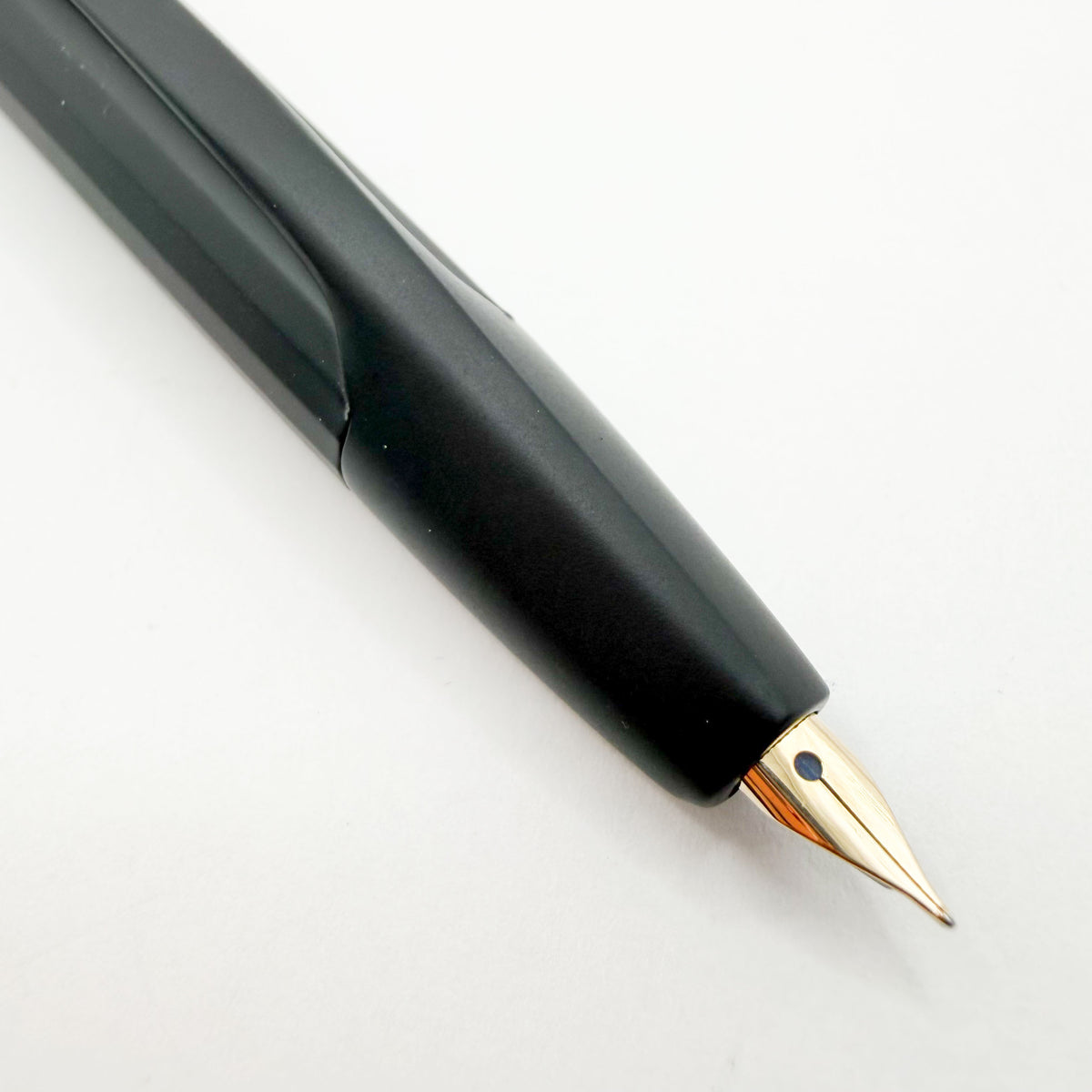 Pilot Namiki Black Matte Vanishing Point Fountain Pen - 1990s Style Multi-Facetted Body - Fine 14kt Gold Nib