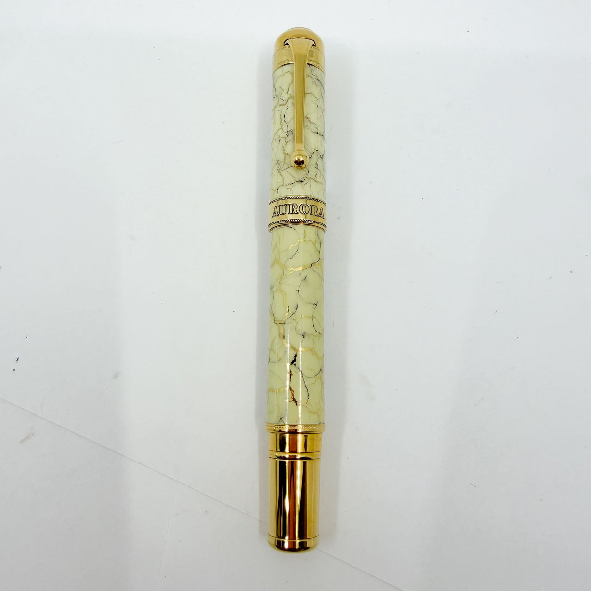 Aurora Jubileum 2000 Lacquered Limited Edition Fountain Pen - Medium 18 Kt Gold Nib