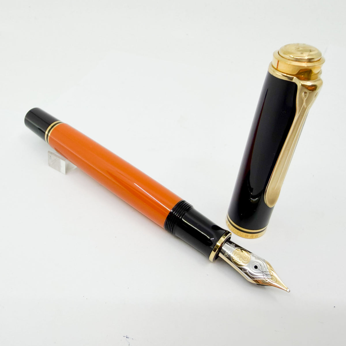 Pelikan M800 Souveran Burnt Orange Fountain Pen - Broad 18kt Gold Nib