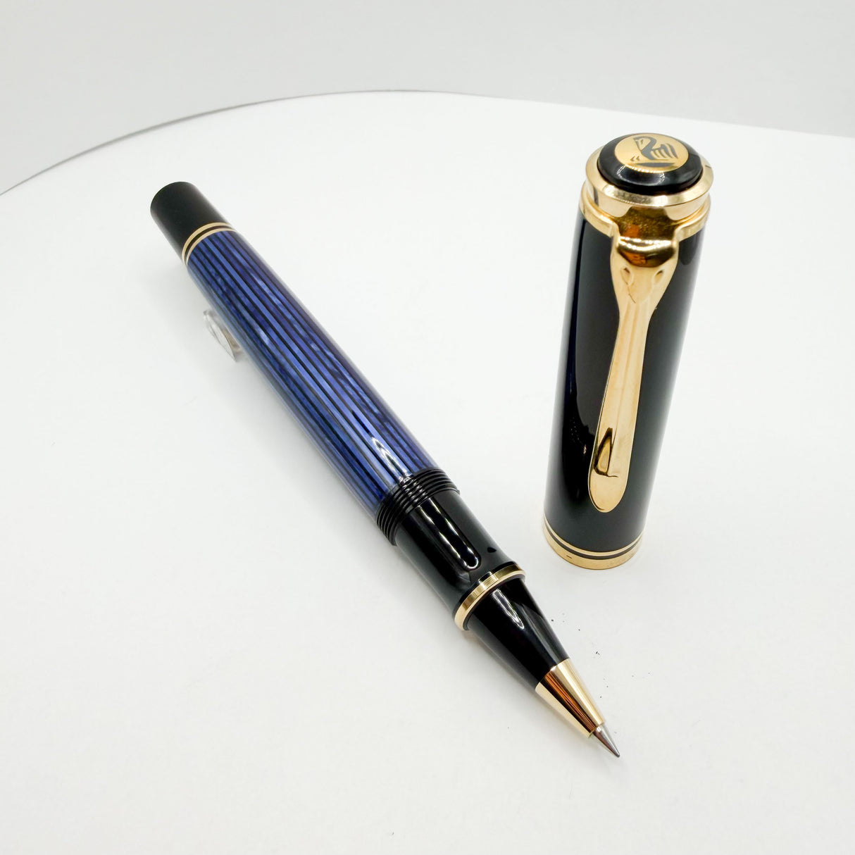 Pelikan R800 Blue Striped/Black Cap Rollerball