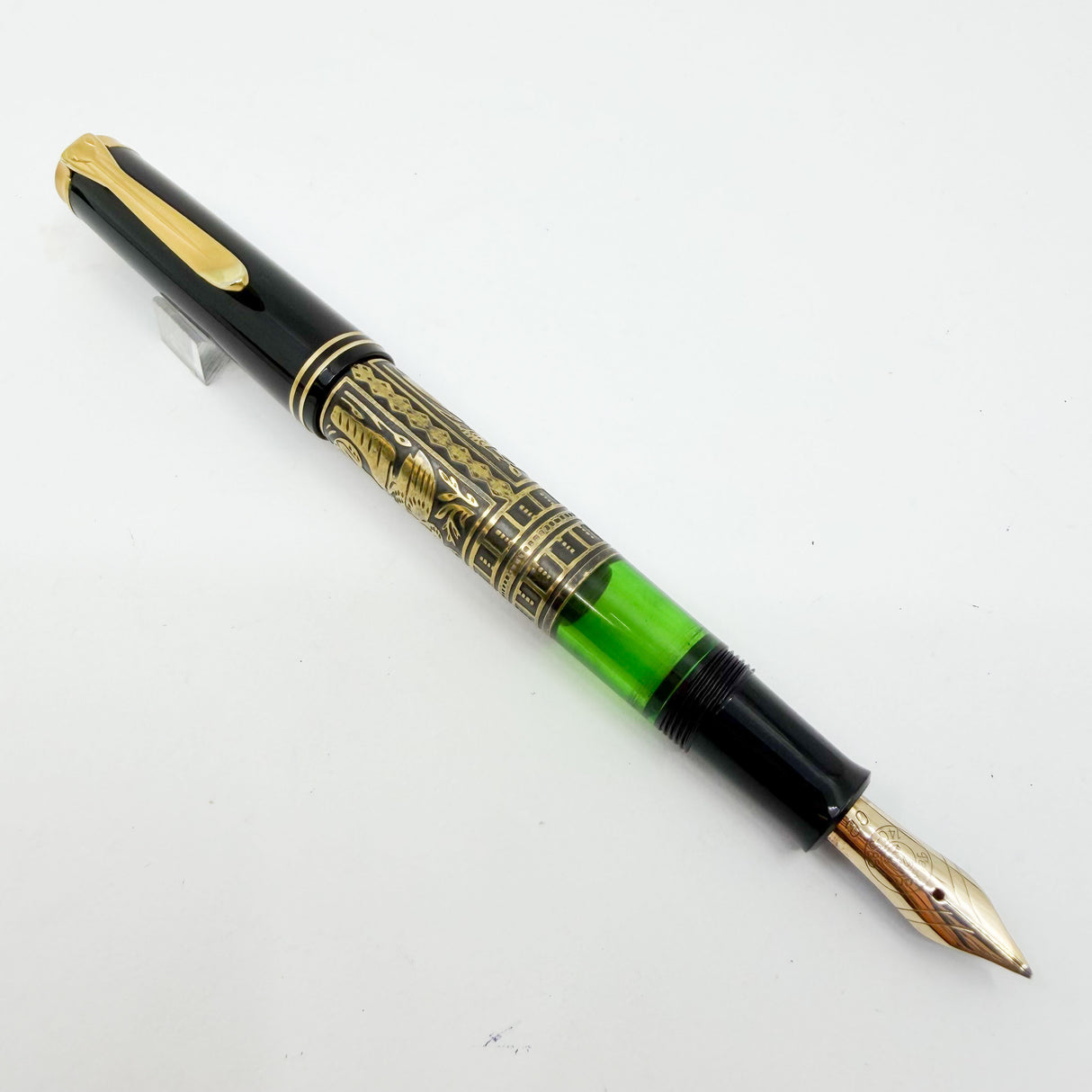 Pelikan M700 Toledo Fountain Pen - Oblique Broad 14kt Gold Nib - Circa 1990s
