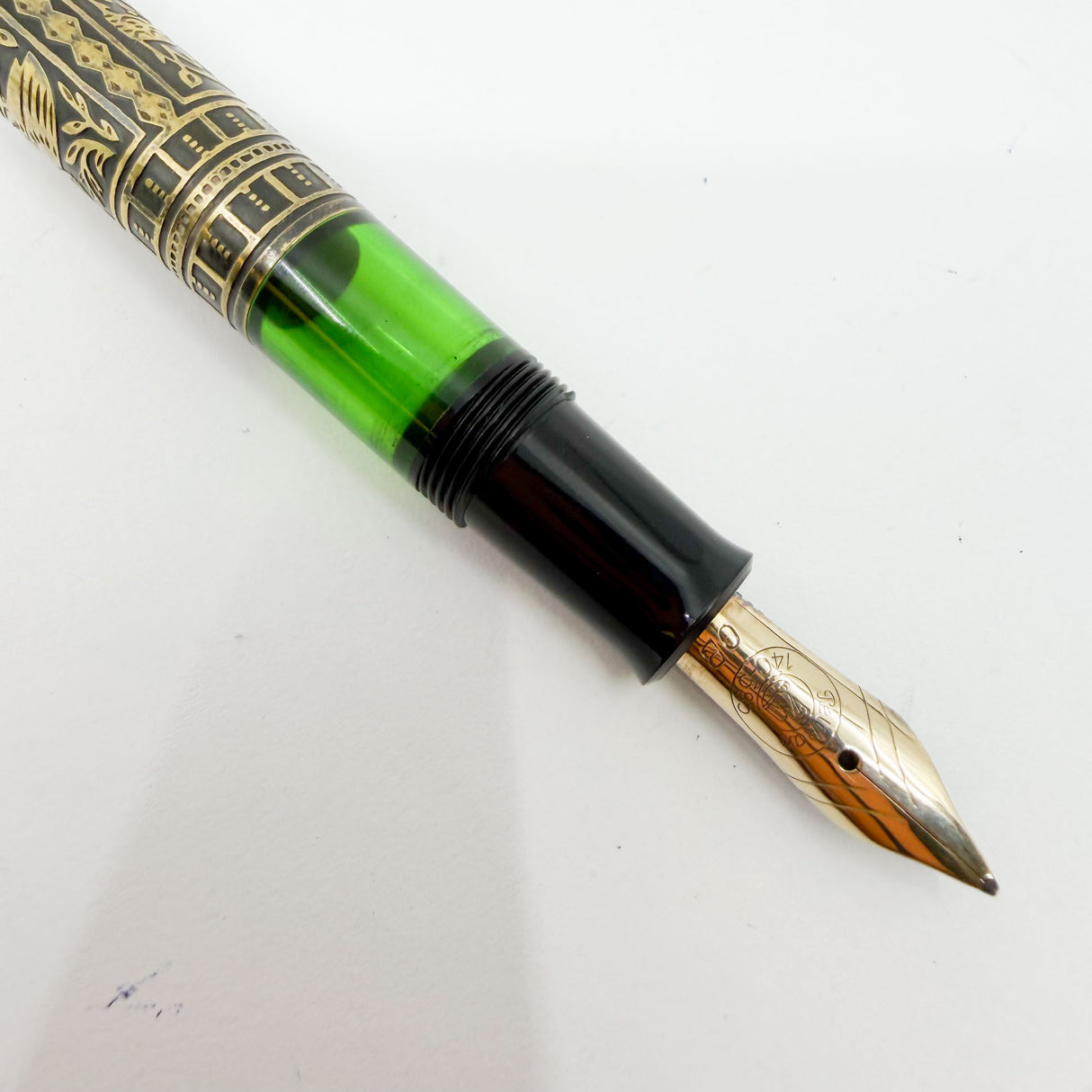 Pelikan M700 Toledo Fountain Pen - Oblique Broad 14kt Gold Nib - Circa 1990s
