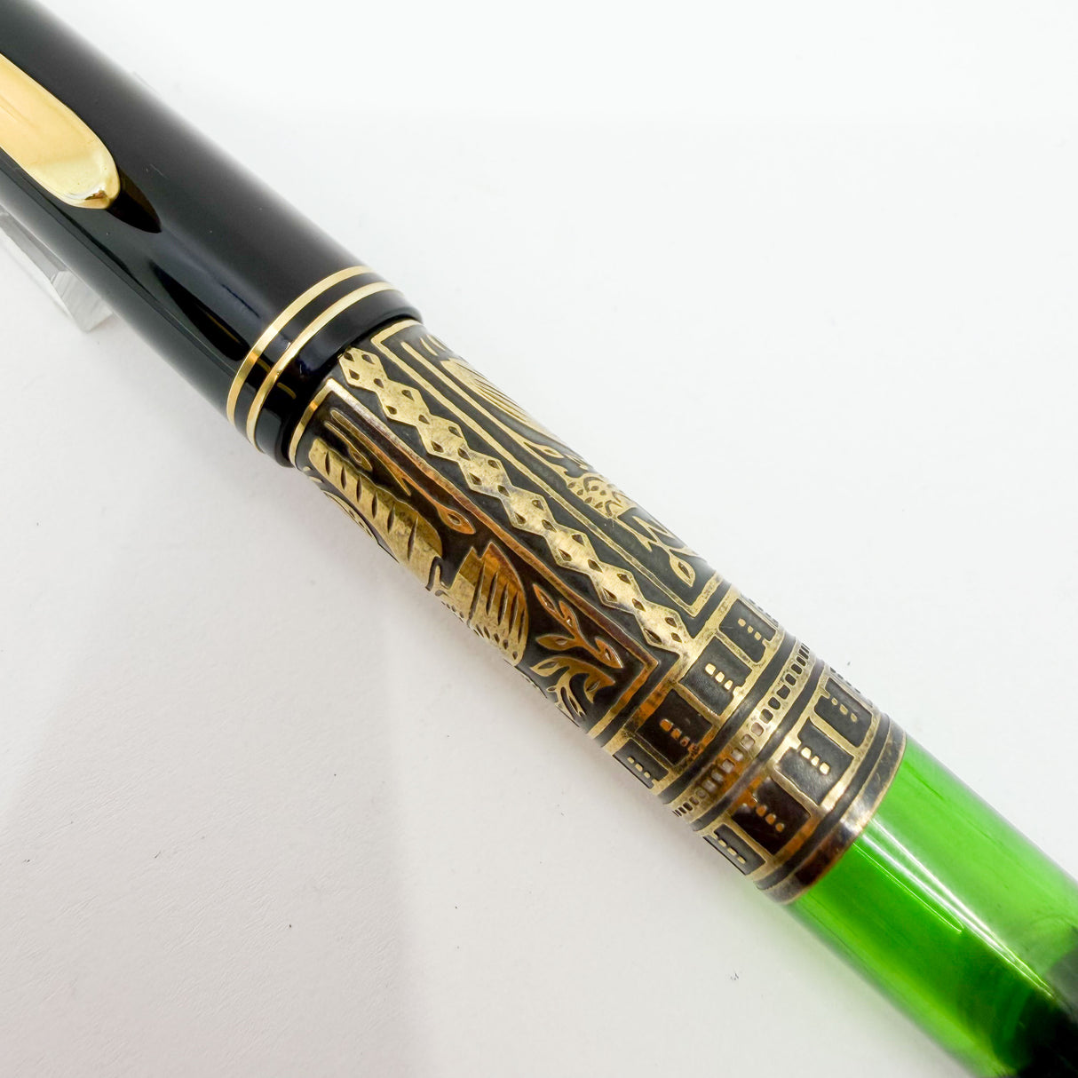 Pelikan M700 Toledo Fountain Pen - Oblique Broad 14kt Gold Nib - Circa 1990s