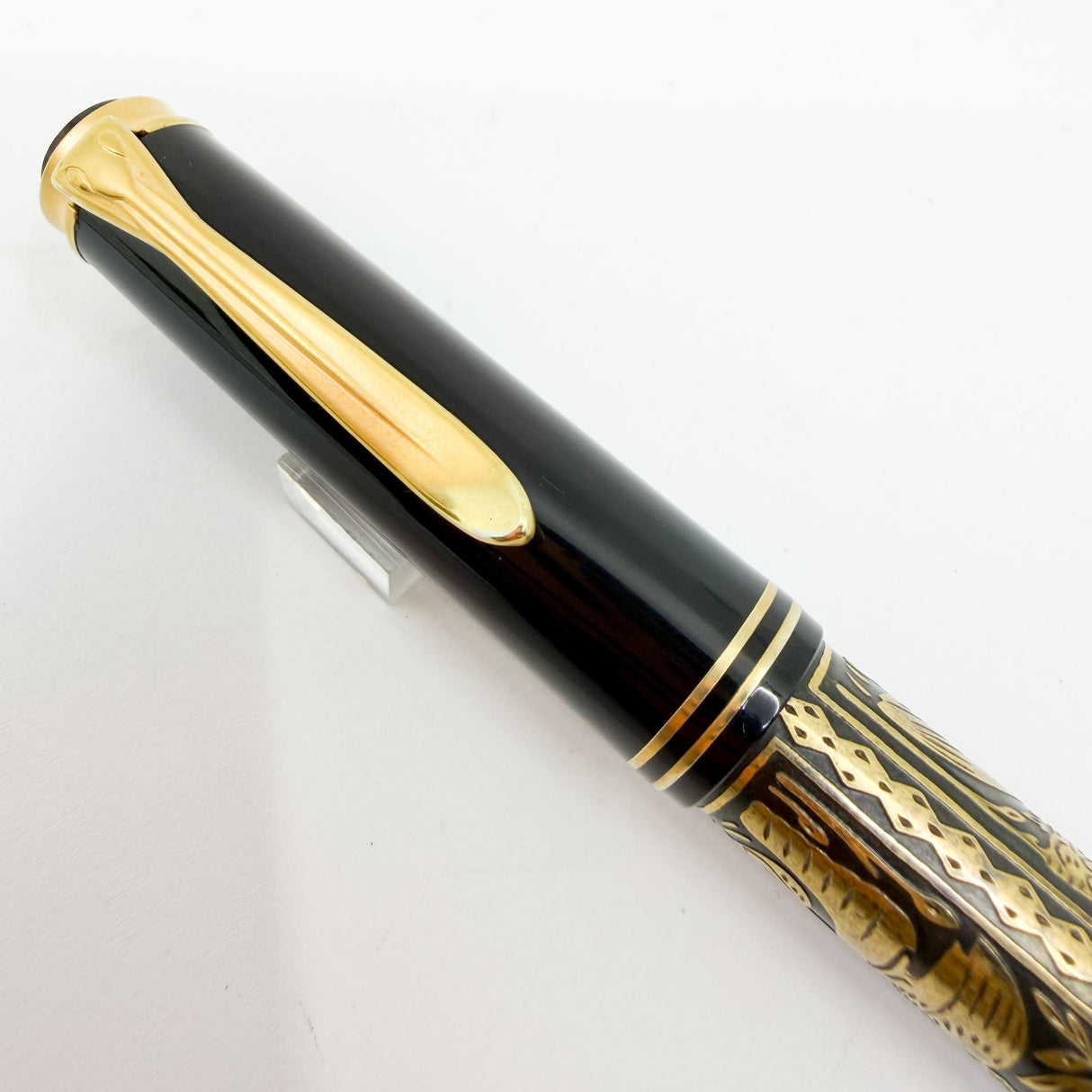 Pelikan M700 Toledo Fountain Pen - Oblique Broad 14kt Gold Nib - Circa 1990s