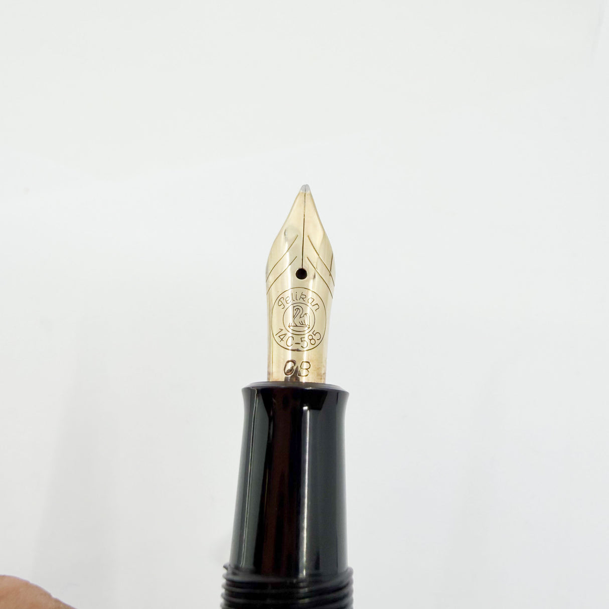 Pelikan M700 Toledo Fountain Pen - Oblique Broad 14kt Gold Nib - Circa 1990s