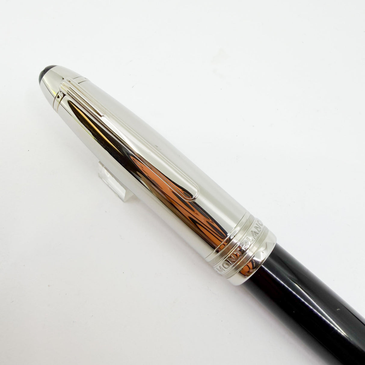 Montblanc Meisterstuck #146 Doue Black with Stainless Steel Cap LeGrand Fountain Pen - Medium 18kt Gold Nib