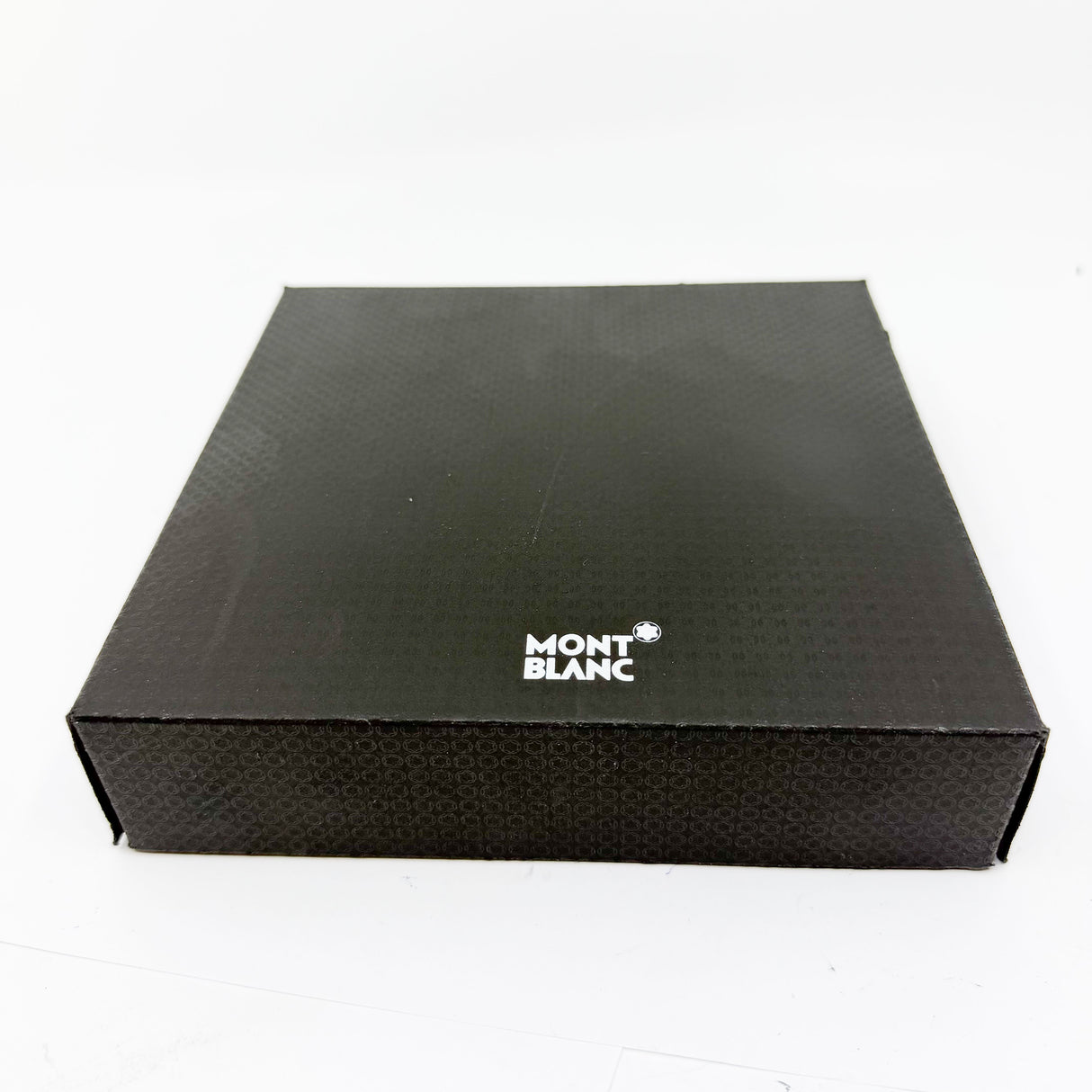 Montblanc Meisterstuck Solitaire Le Grand 146 Black Resin & Gold Plated Striped Filigree Fountain Pen - Fine 18kt Gold Nib