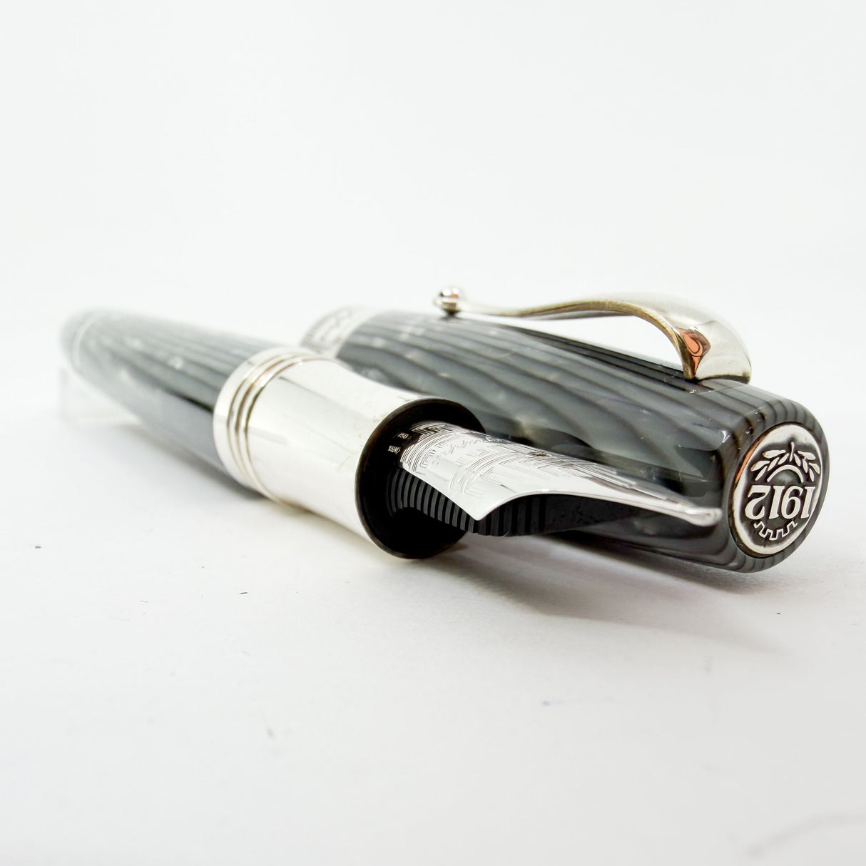 Montegrappa "Extra" Art Deco Shiny Lines Celluloid Limited Edition Fountain Pen #35/50 - Broad 18kt Gold Nib