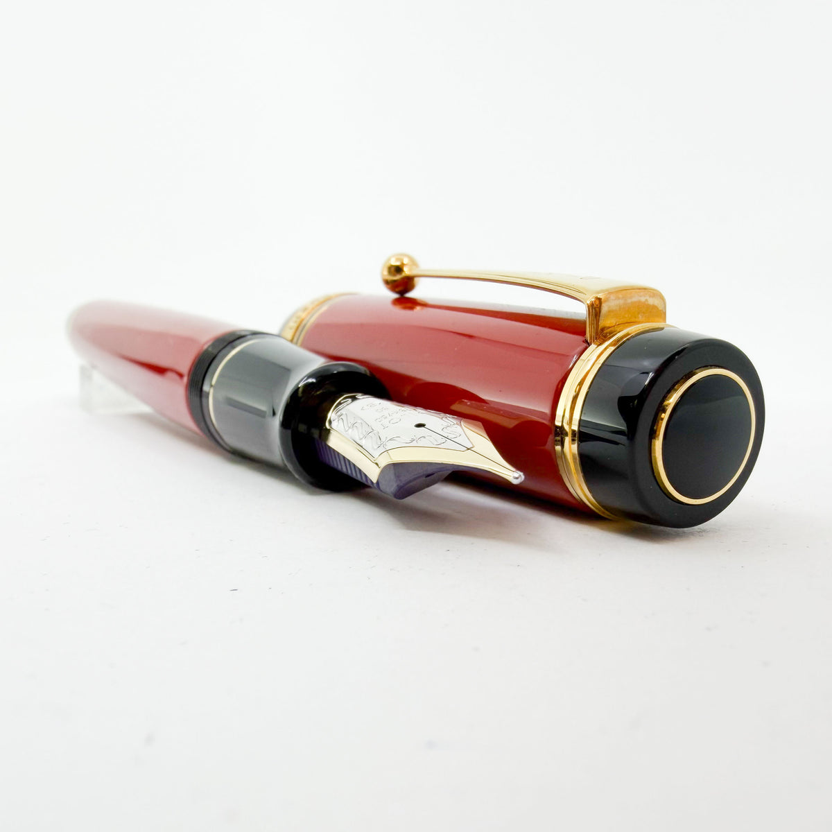 Pilot Namiki Custom 845 Vermillion Urushi Fountain Pen - Broad 18kt Gold Nib