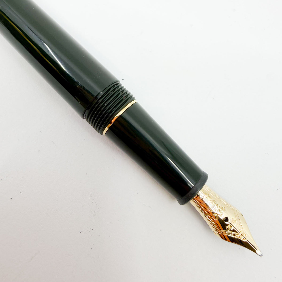 Montblanc Meisterstuck Fountain Pen - 145 The Origin Green - Celebrating the 100th Anniversary of the Meisterstuck - Medium 14kt Gold Nib