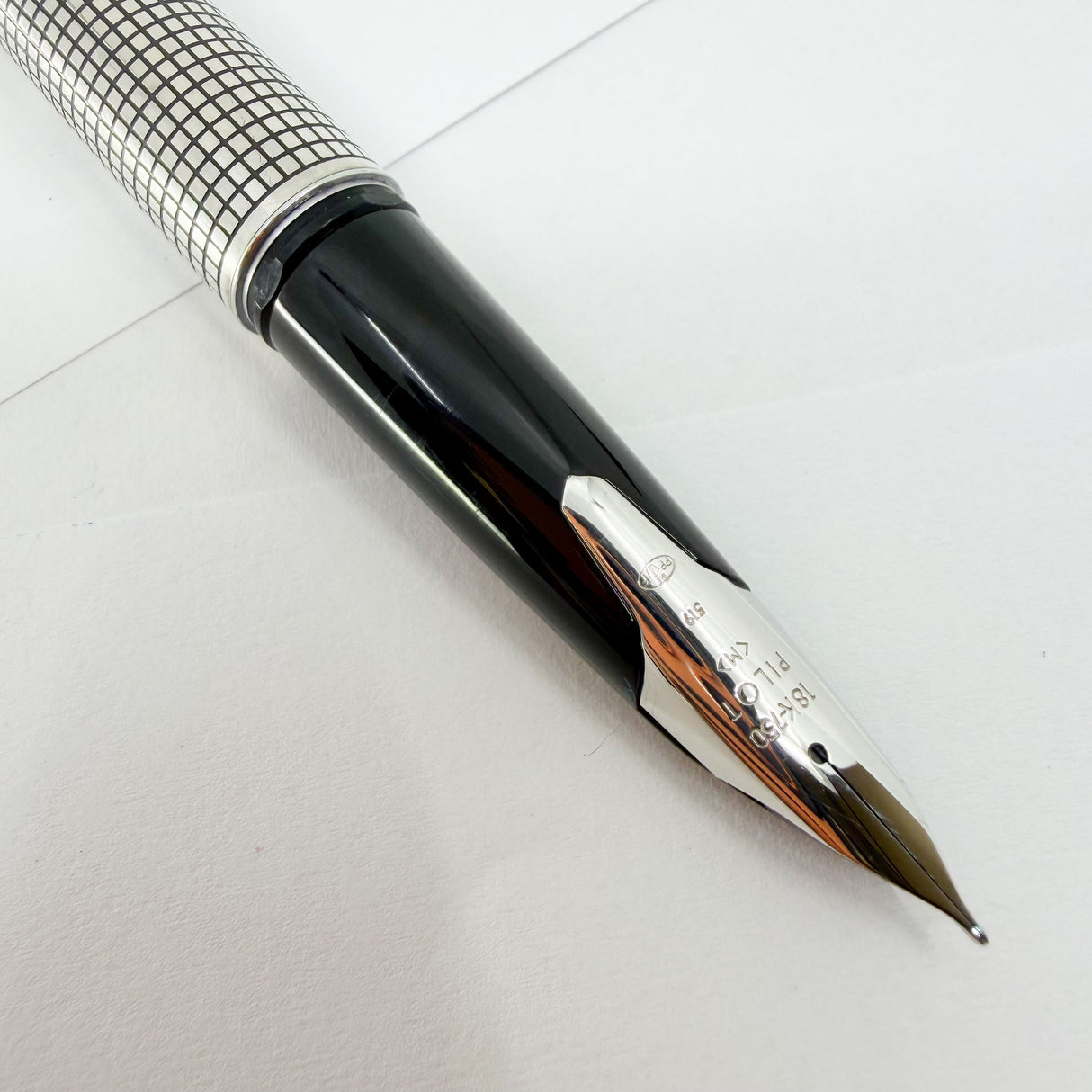 Pilot Cross-Hatched Sterling Silver Silvern Koushi Fountain Pen