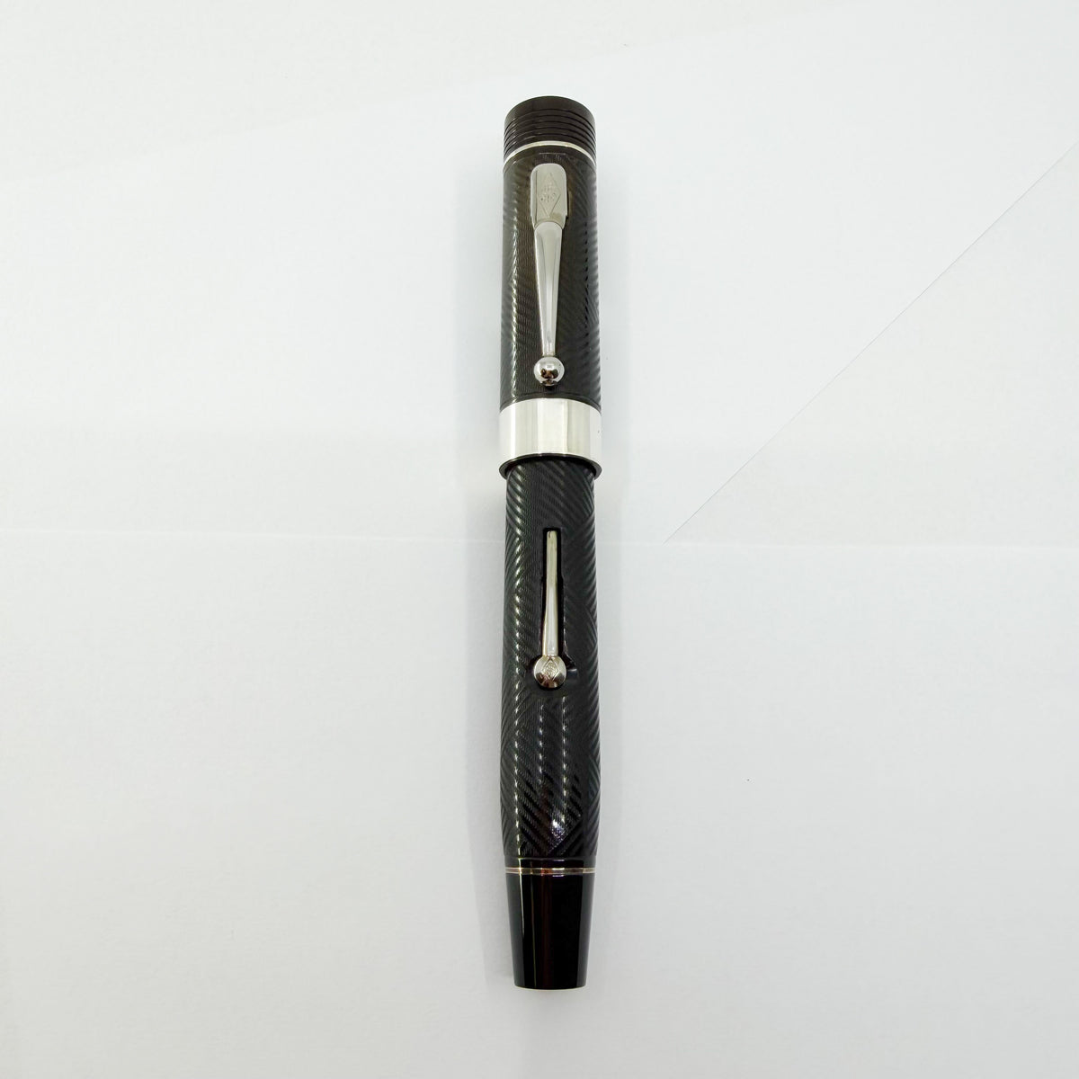 Conway Stewart Churchill Ebonite Collection - Alternating Diagonal Line Pattern Lever-Fill Fountain Pen - Fine 18kt Gold Nib