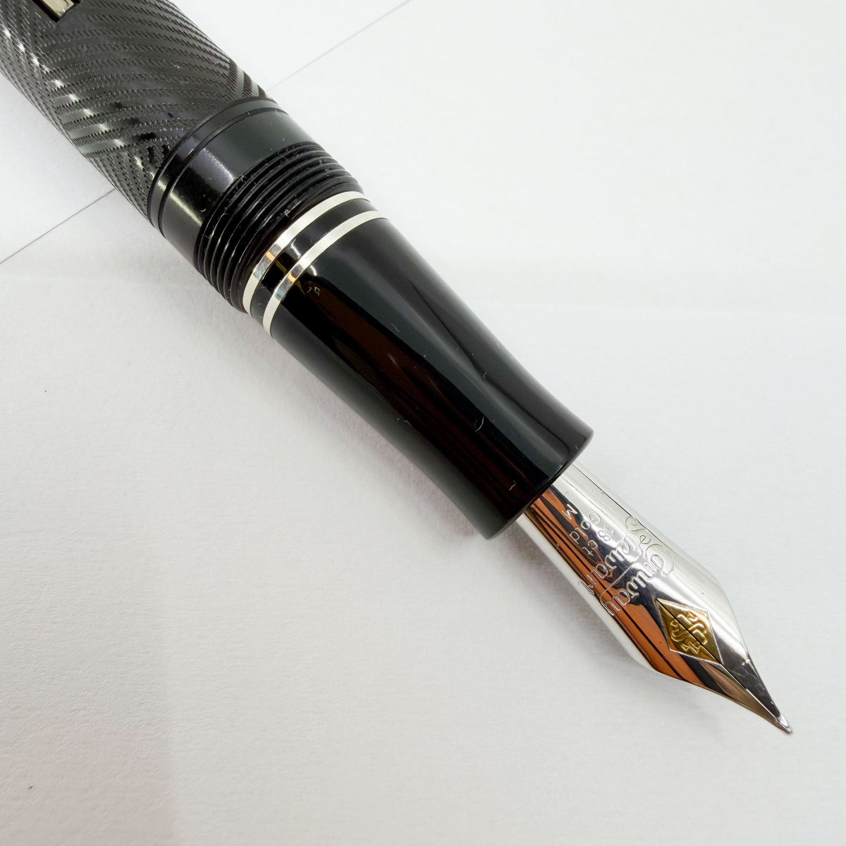 Conway Stewart Churchill Ebonite Collection - Alternating Diagonal Line Pattern Lever-Fill Fountain Pen - Fine 18kt Gold Nib