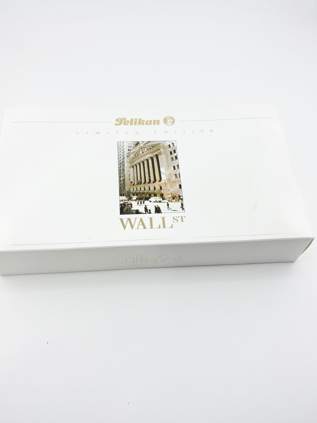 Pelikan Wall Street Limited Edition Fountain Pen - Medium 18kt Gold Nib
