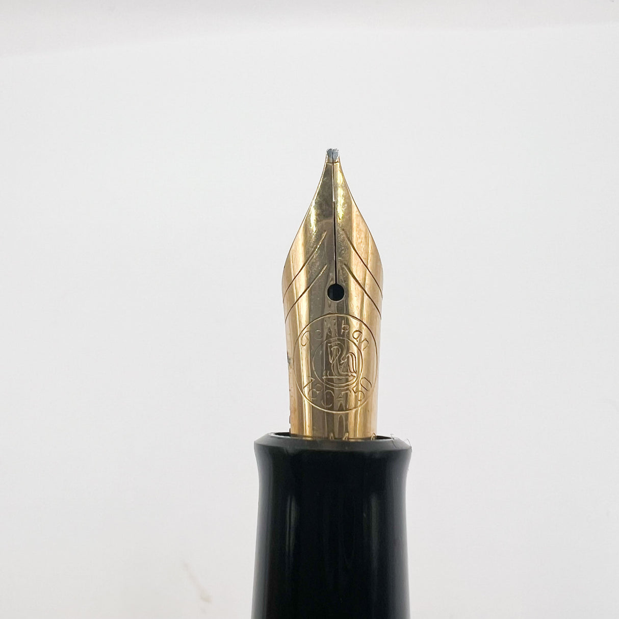 Pelikan M700 Toledo Fountain Pen - Medium 18kt Gold Nib