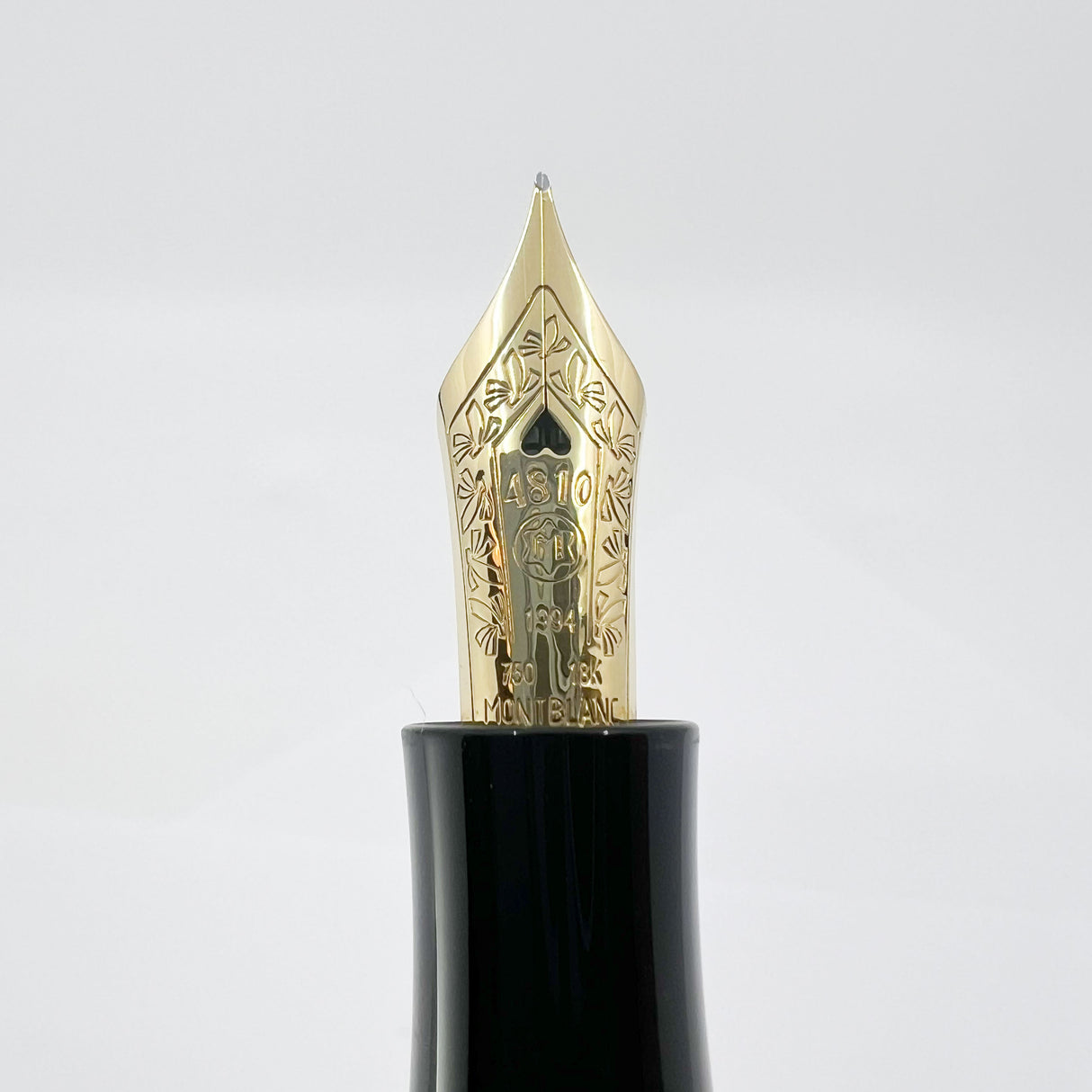 Montblanc Louis XIV 1994 Patron of the Arts Limited Edition Fountain Pen - Fine 18kt Gold Nib