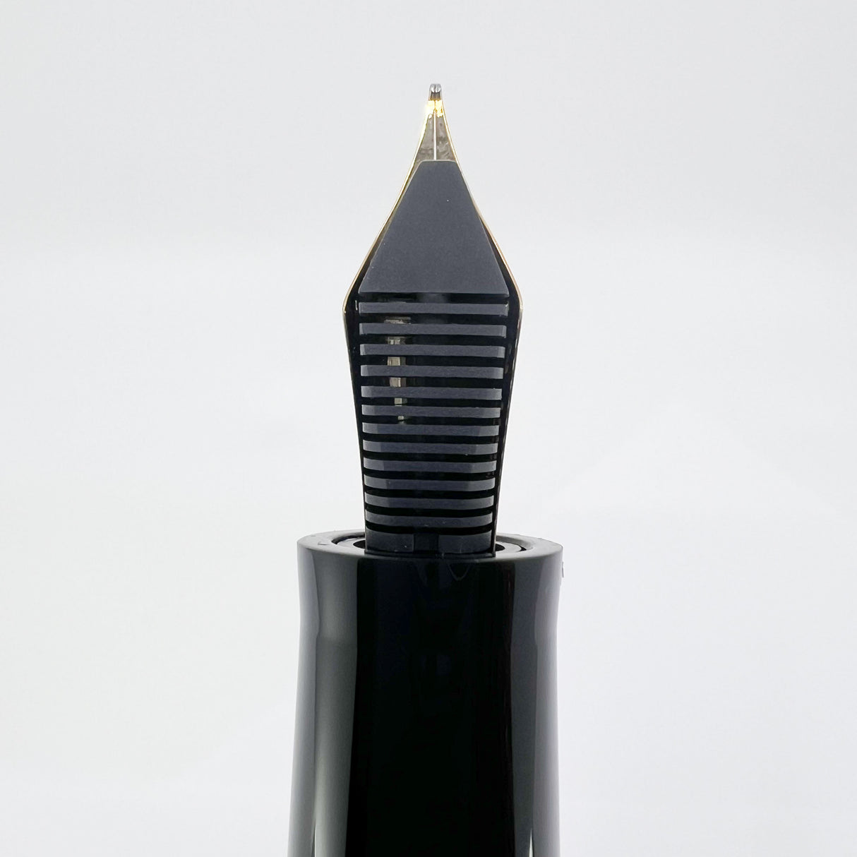 Maiora Mytho K Origine (Orange & Black) Fountain Pen - Medium 14kt Gold Nib