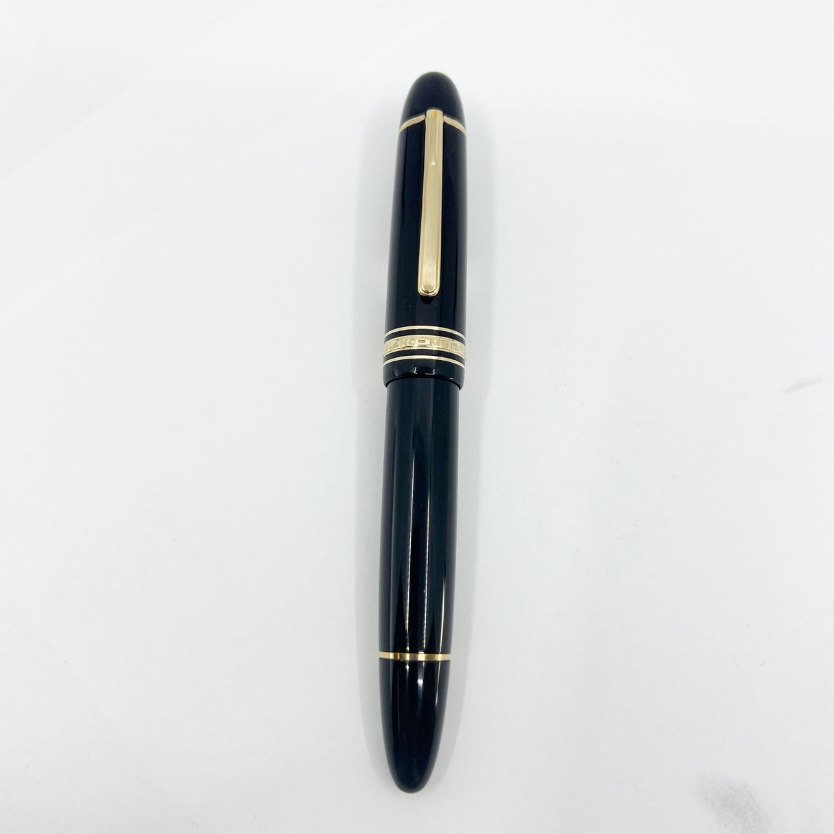 Montblanc Meisterstuck #149 (Largest) Black Resin Fountain Pen - Semi-Flexible Medium 18kt Gold Nib