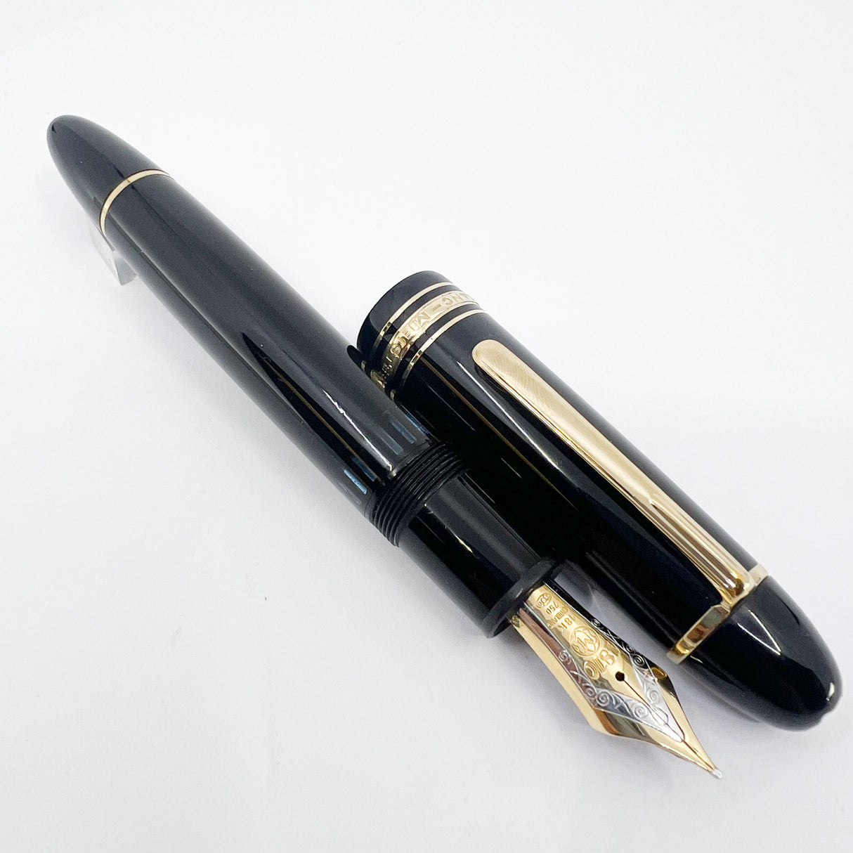 Montblanc Meisterstuck #149 (Largest) Black Resin Fountain Pen - Semi-Flexible Medium 18kt Gold Nib