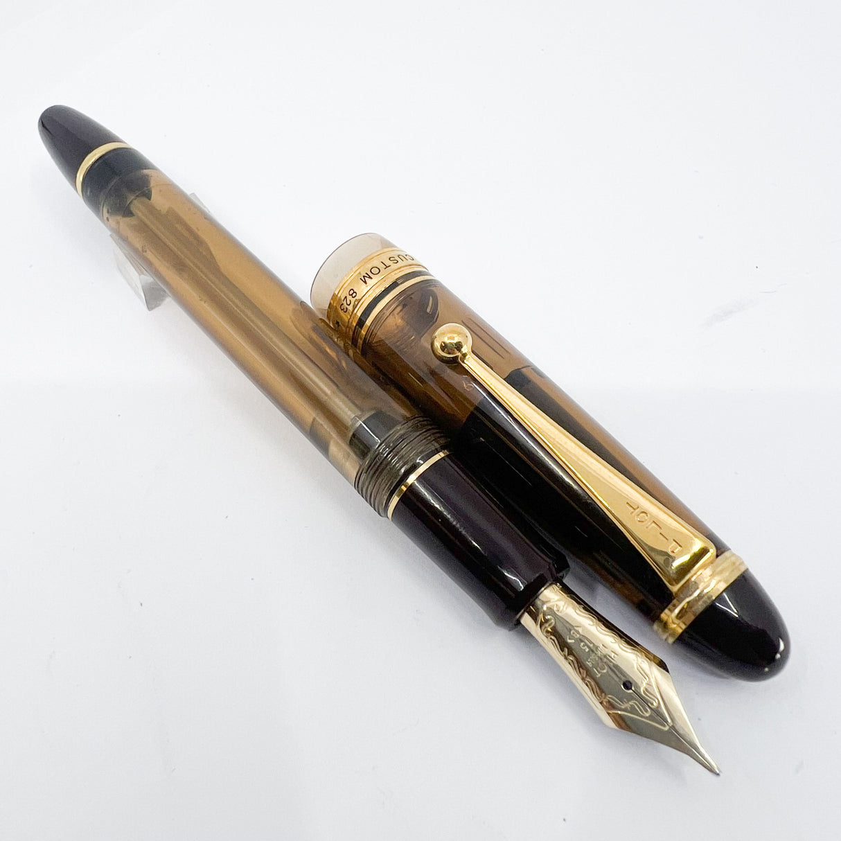 Pilot Custom 823 Clear Amber Piston Fill Fountain Pen - Broad 14Kt Gold Nib