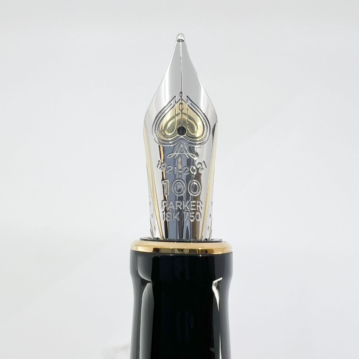 Parker Duofold 100th Anniversary "Big Red"/Orange Centennial Special Edition - Medium 18kt Gold Nib