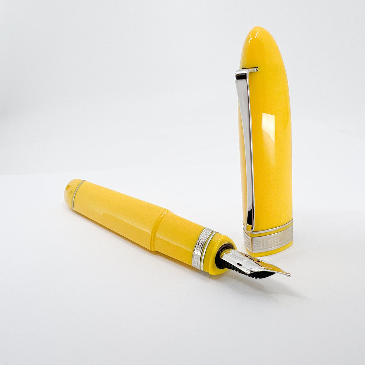 OMAS Yellow 360 Triangulated Fountain Pen - Semi-Flex Medium 18kt Gold Nib