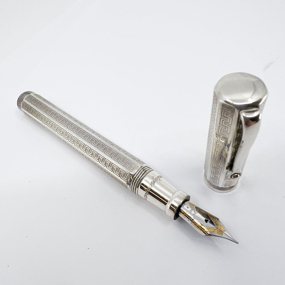 Montegrappa Sterling Silver Reminiscence Fountain Pen - Fine 18kt Gold Nib