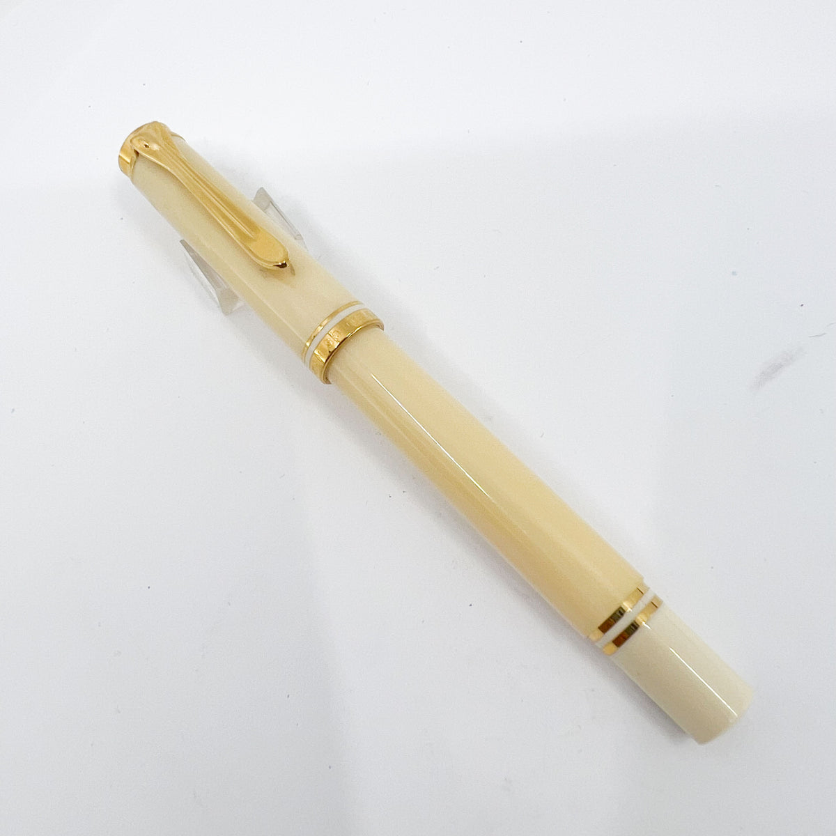 Pelikan M300 Lustrous Ivory Resin Fountain Pen (Circa 2002) - Medium 14kt Gold Nib