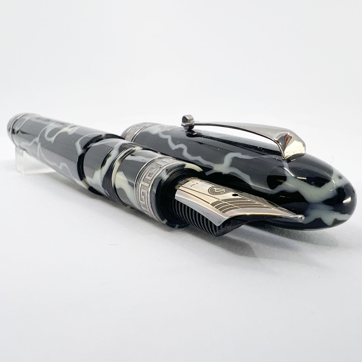 ASC (Armando Simoni Club) Ogiva Oversized Extra Art Nouveau "Wild" (OMAS Original) Celluloid Limited Edition Fountain Pen - Magic Flex Medium 18kt Gold Nib