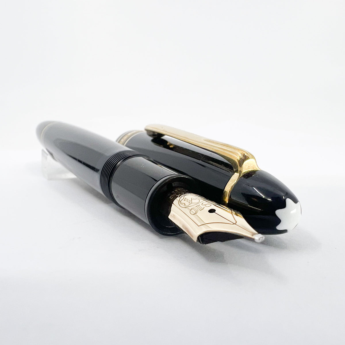 Montblanc Meisterstuck Black Resin #146 LeGrand Fountain Pen - Flexible Broad 14kt Gold Nib