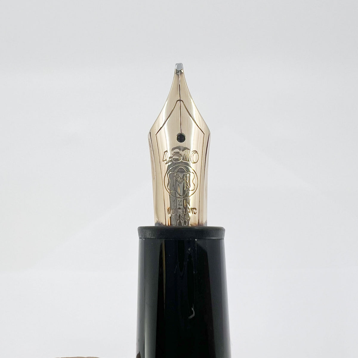 Montblanc Meisterstuck Black Resin #146 LeGrand Fountain Pen - Flexible Broad 14kt Gold Nib