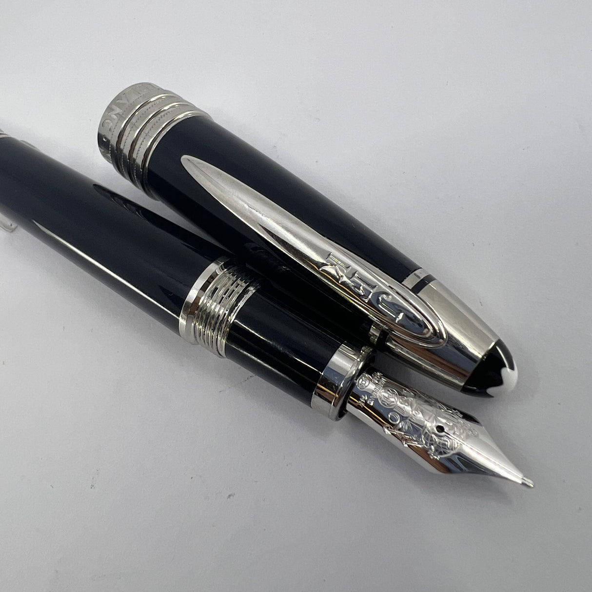Montblanc John F. Kennedy Special Edition Fountain Pen - Medium 14kt Gold Nib