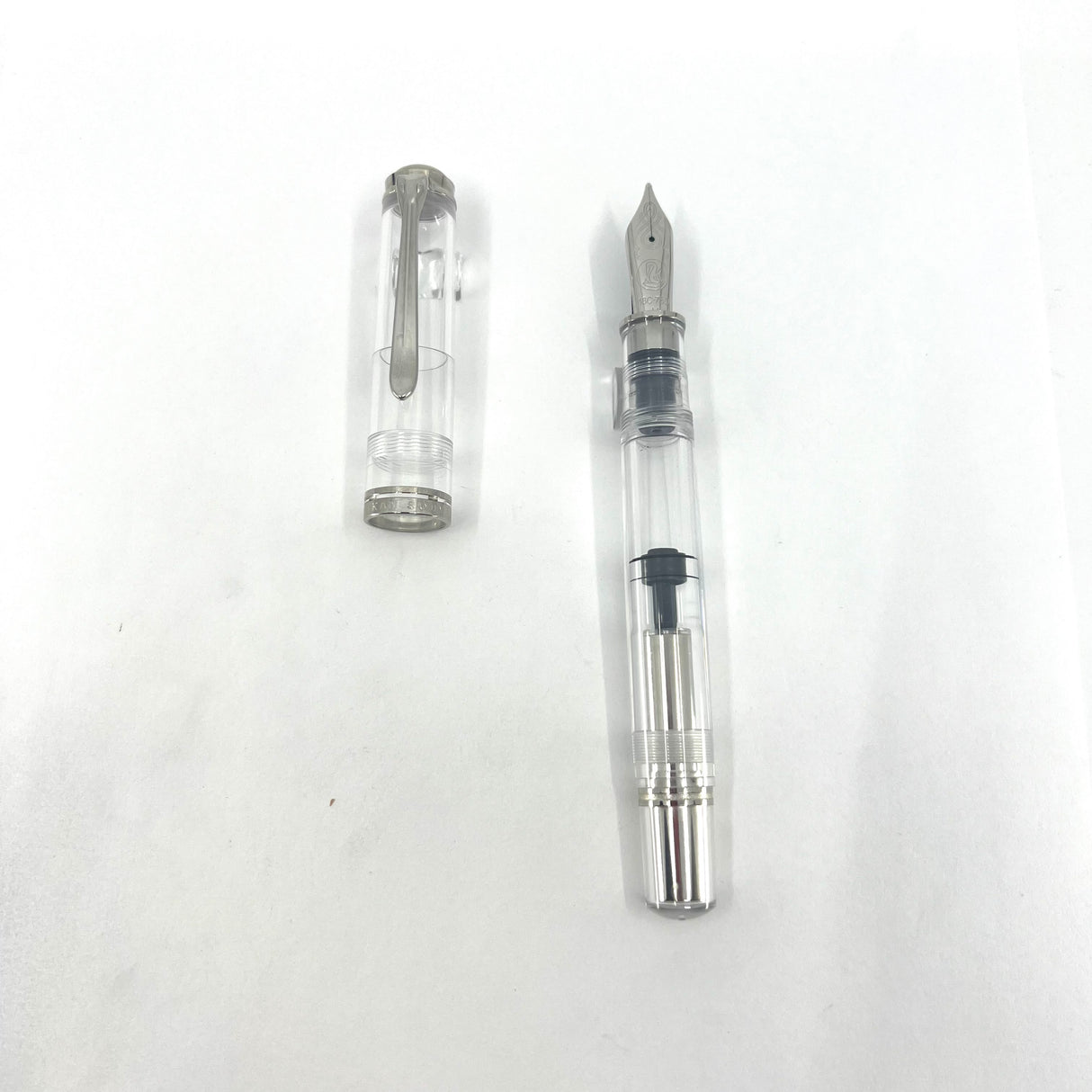 Pelikan M1005 Clear Demonstrator Fountain Pen - Medium 18kt Gold Nib - VERY SOUGHT AFTER!