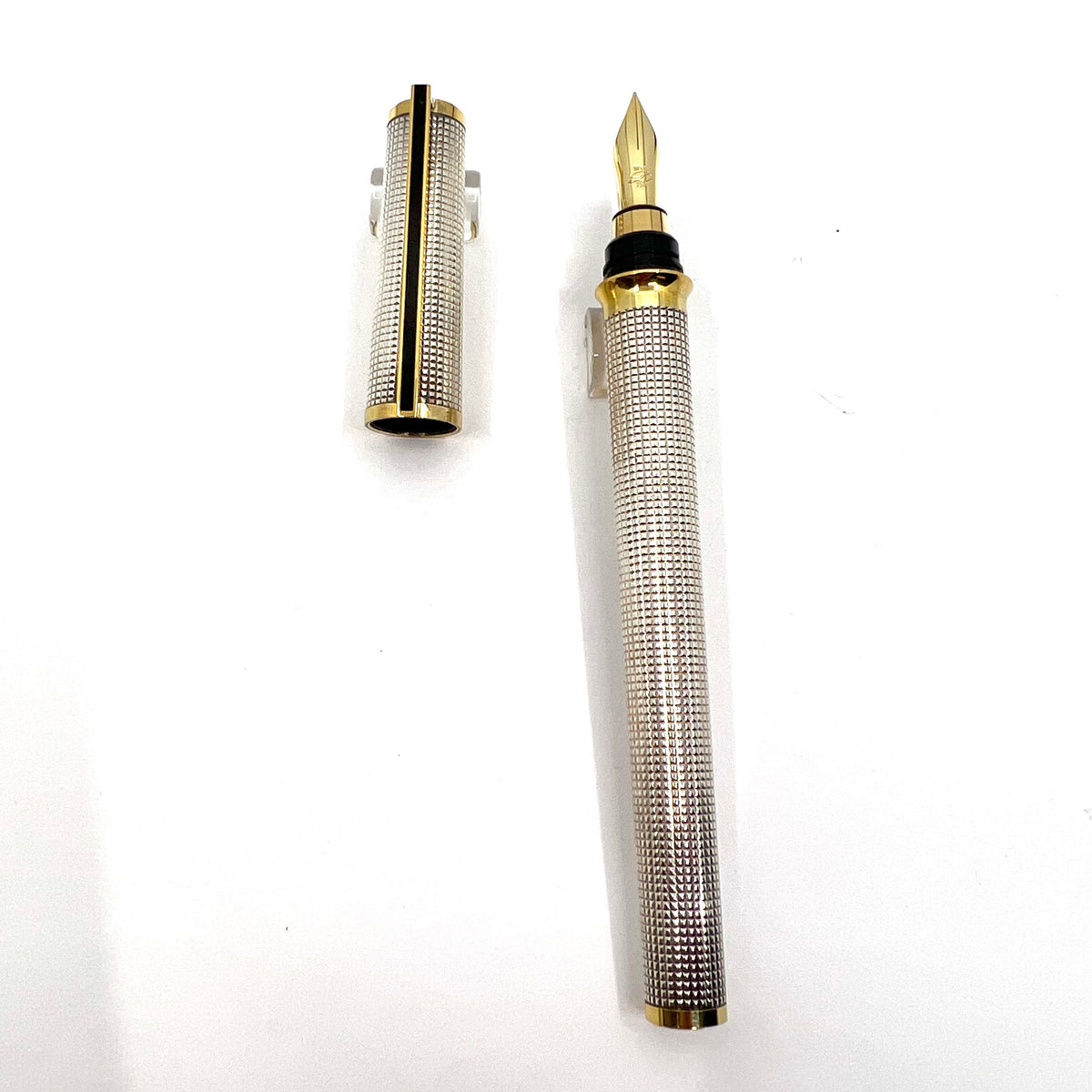 S. T. Dupont Silver Montparnasse Mid-Sized Fountain Pen
