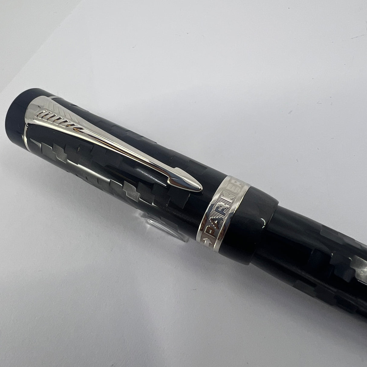 Parker DNA Duofold Limited Edition Fountain Pen - Medium 18kt Gold Nib