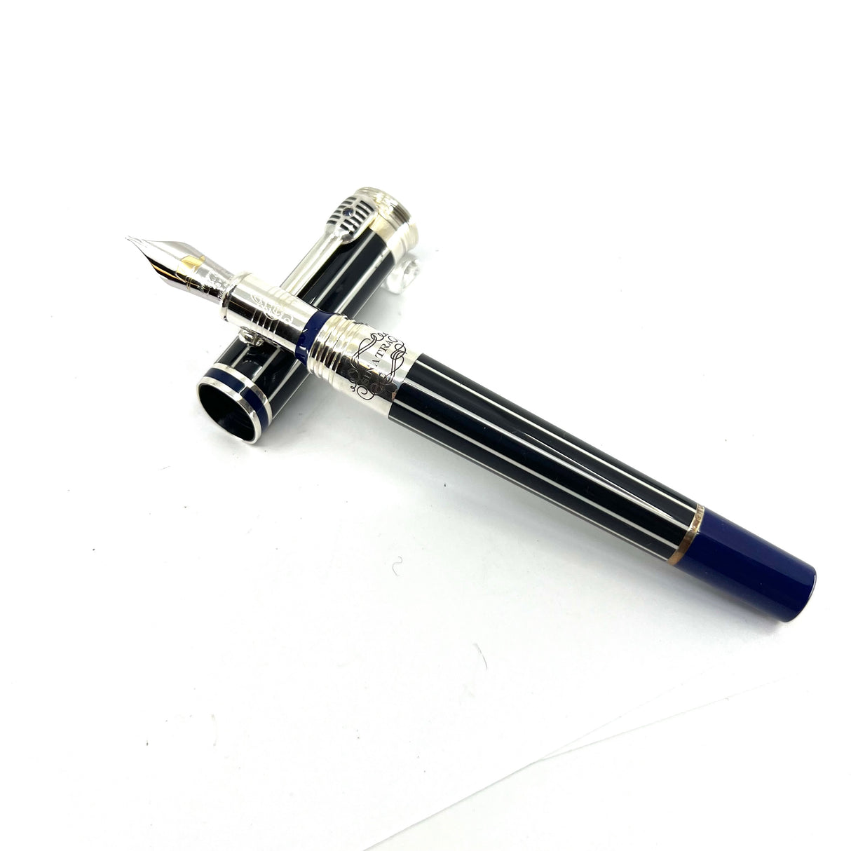 Montegrappa Frank Sinatra Limited Edition Pinstripe Blue Fountain Pen - Circa 2011 - Medium 18kt Gold Nib