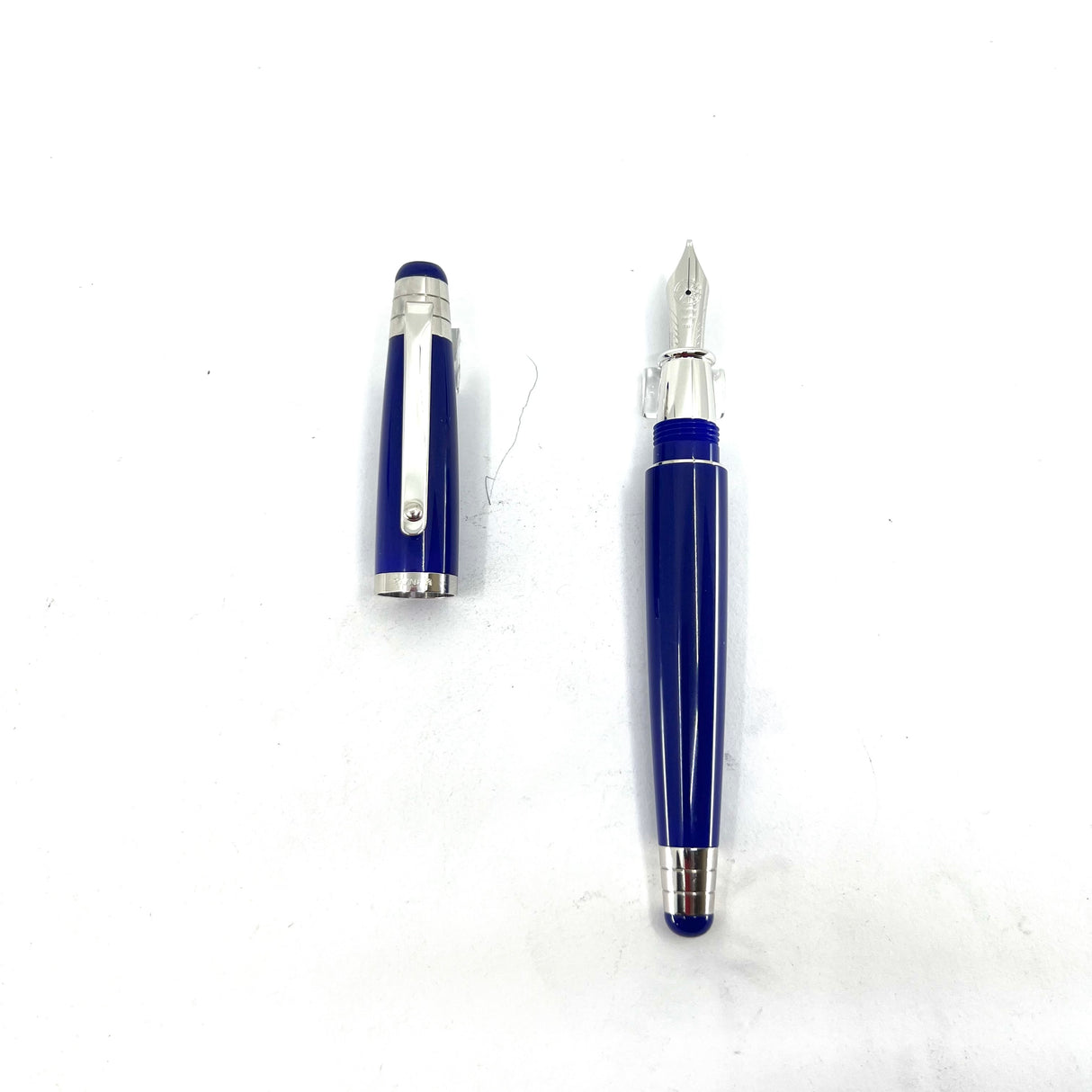 Signum (Italy) Royal Blue Fountain Pen - Broad Stub-like 18kt Gold Nib