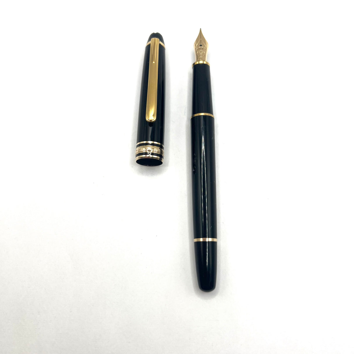 Montblanc Meisterstuck Classique #144 Black Resin Fountain Pen- Fine 14kt Gold Nib