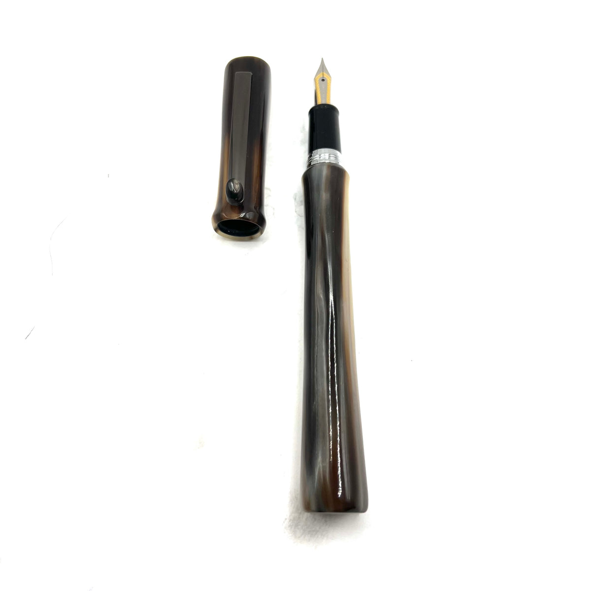 Taccia Savanna Buffalo Horn Fountain Pen - Broad Gold-Plated Nib