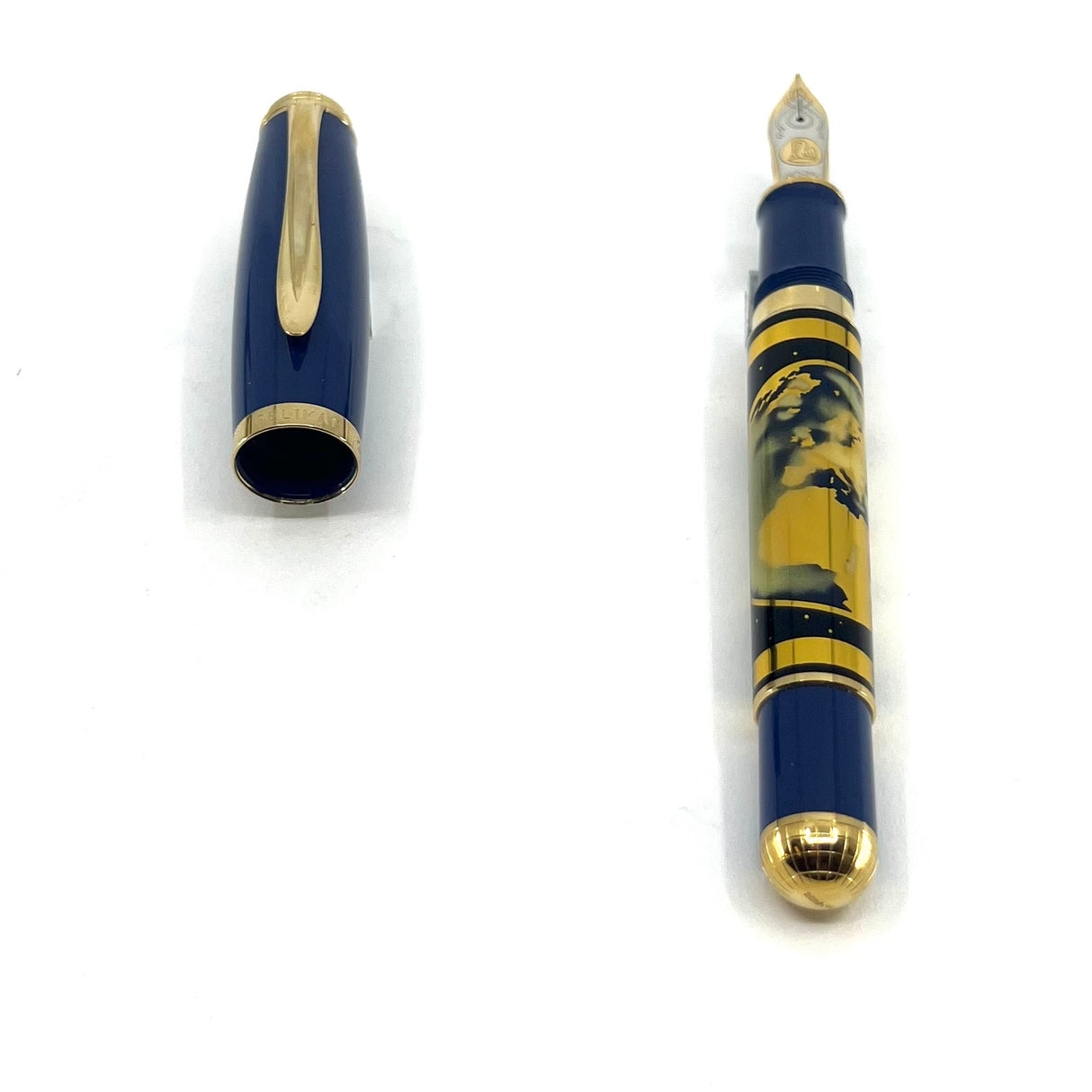 Pelikan M1000 Blue Planet Limited Edition Fountain Pen - Fine 18kt Gold Nib