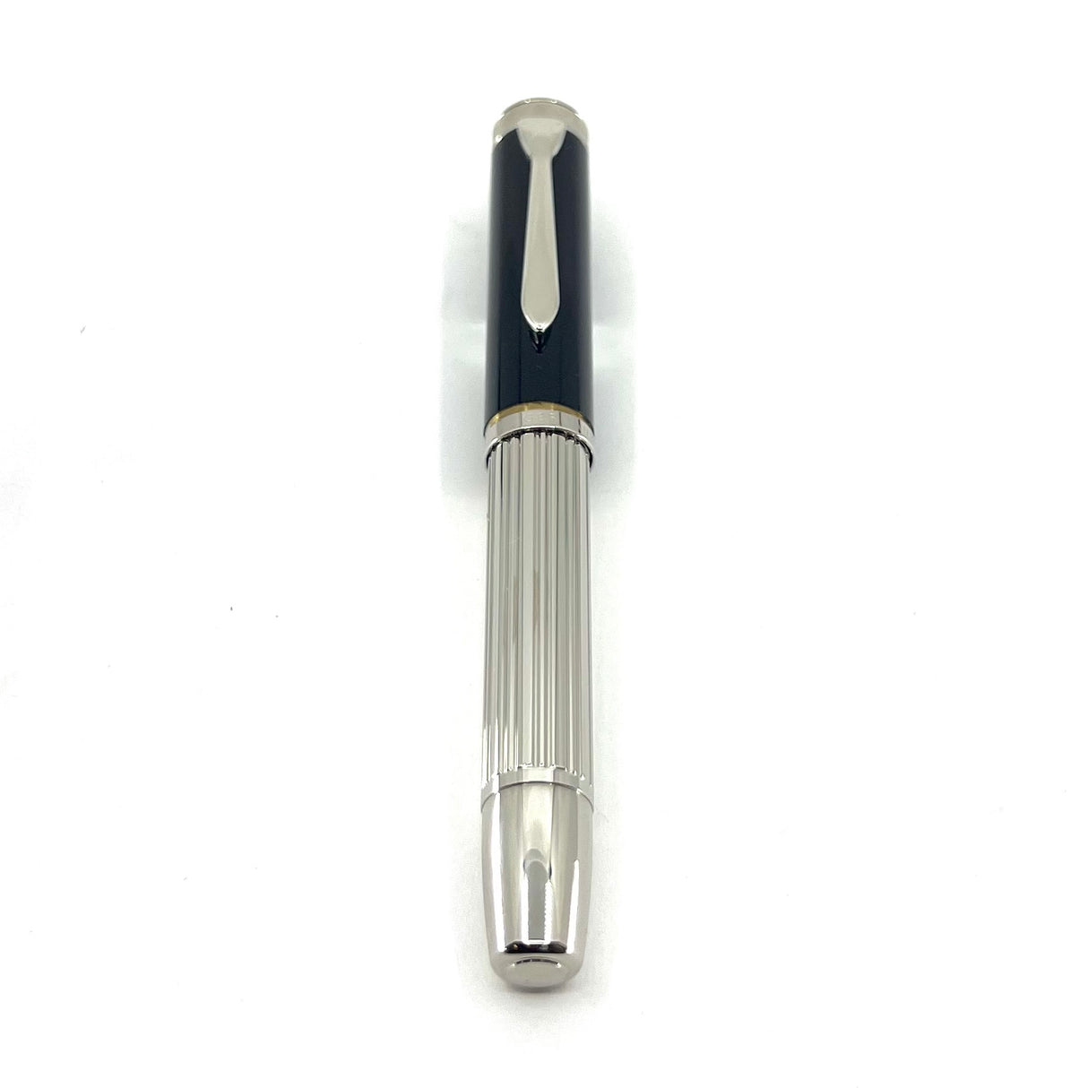 Pelikan M7005 Majesty Fountain Pen - Black Cap/Sterling Silver Barrel - Fine 18kt Gold Nib