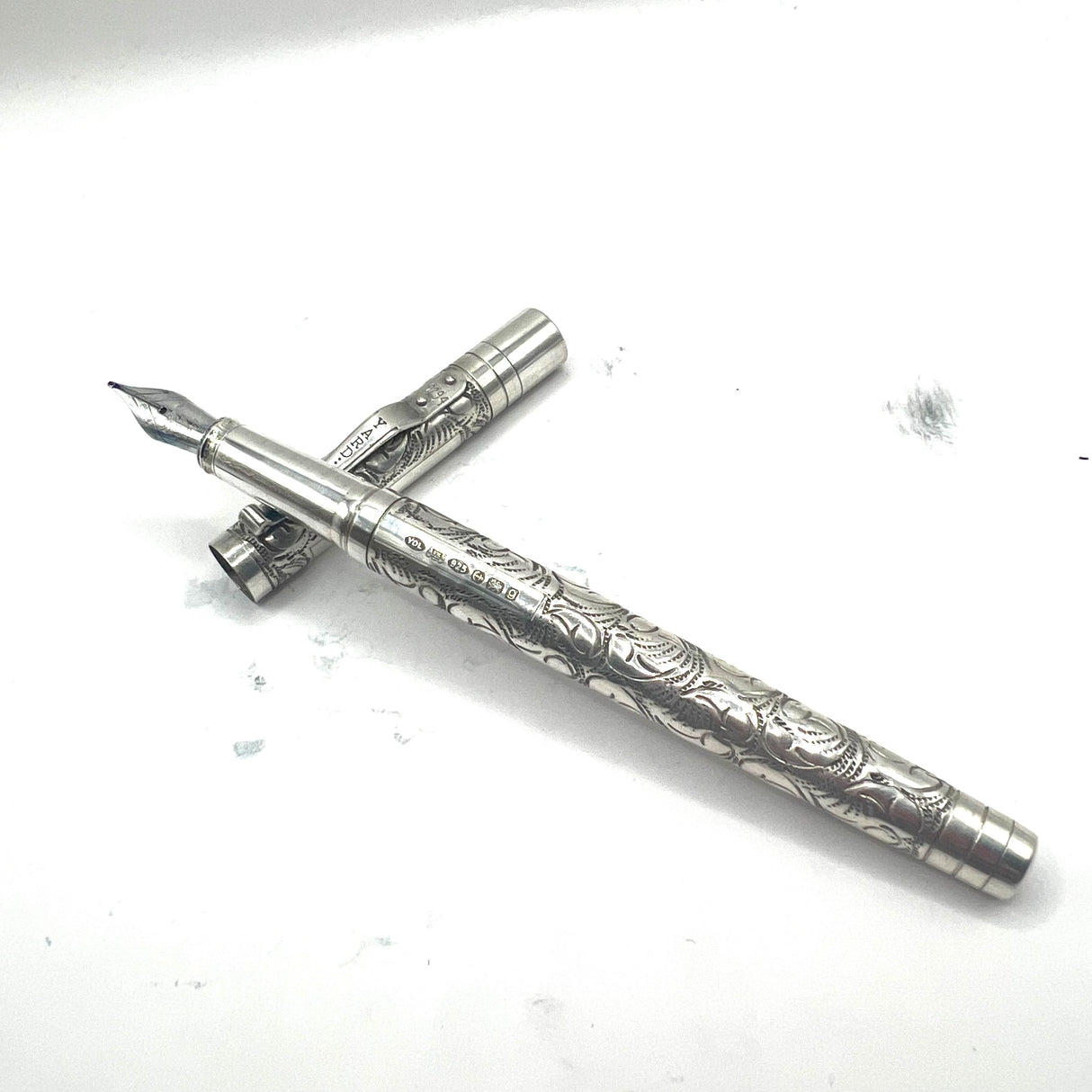 Yard-o-Led Standard Victorian Sterling Silver Fountain Pen - Broad 18kt Gold Nib