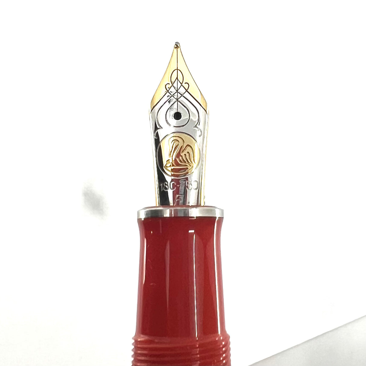 Pelikan Souveran M910 (M800 Size) Red Toledo Special Edition Fountain Pen - Fine 18kt Gold Nib