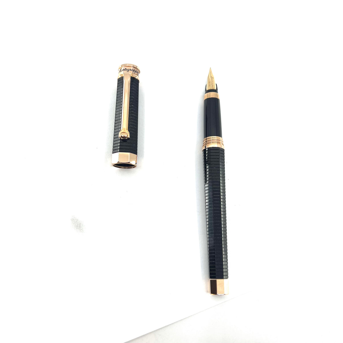 Montegrappa Nero Uno Linea Fountain Pen - Fine 18kt Gold Nib