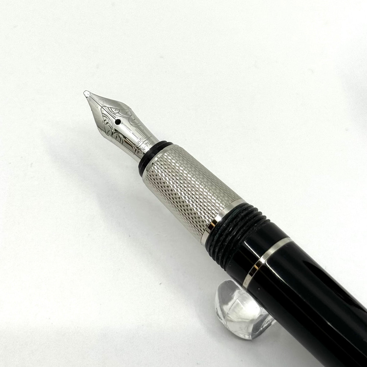 Dunhill Sidecar Black Fountain Pen - Broad 18kt Gold Nib