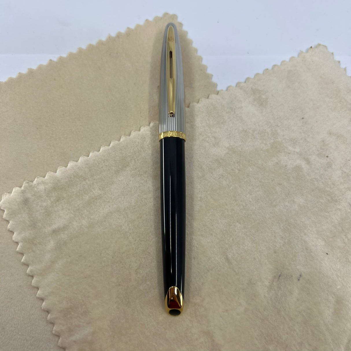 Waterman Carene Deluxe Black Barrel/Silver-Plated Cap Fountain Pen - Fine 18 Kt Gold Nib