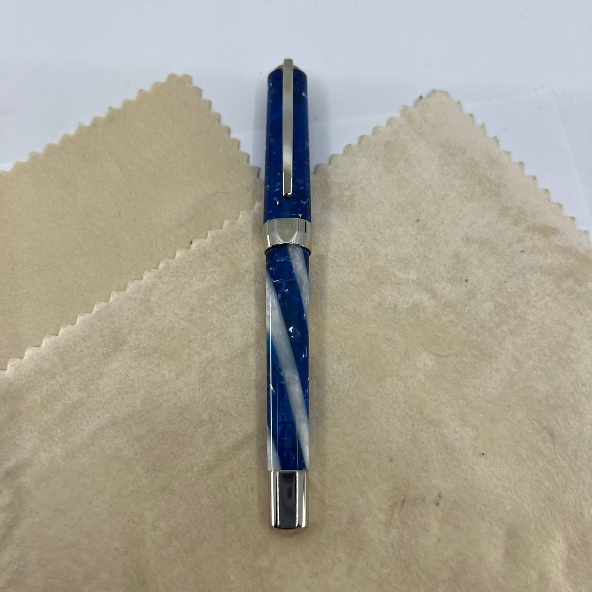 Visconti Opera Elements Speckled "Water" Blue/Lustrous White Fountain Pen - Fine 14Kt Gold Nib