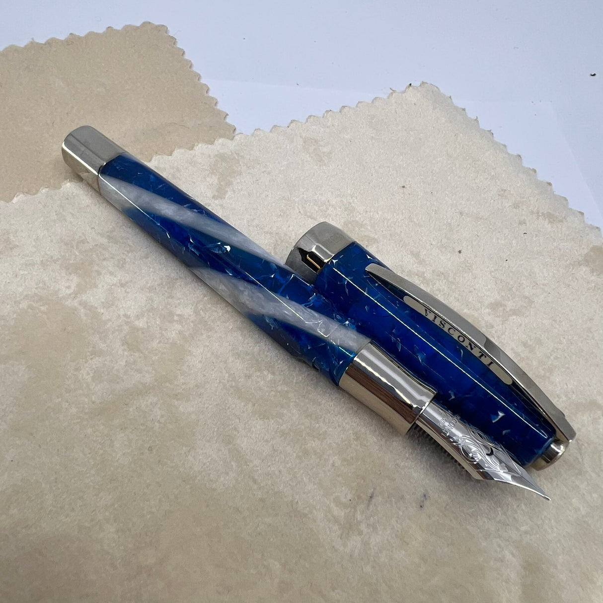 Visconti Opera Elements Speckled "Water" Blue/Lustrous White Fountain Pen - Fine 14Kt Gold Nib