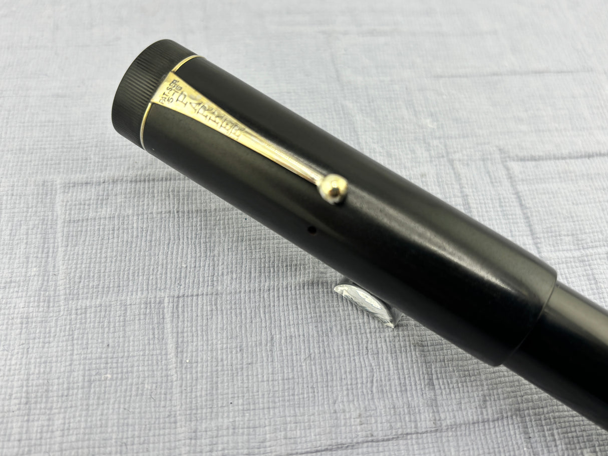 PARKER Black Giant Fountain Pen - RARE!